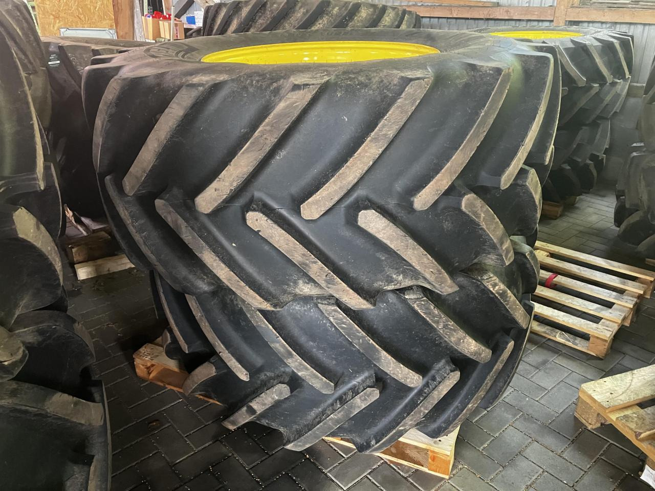 Michelin 600/70R30 - Padanga - Žemės ūkio technika: foto 1 Michelin 600/70R30 - Padanga - Žemės ūkio technika: foto 1