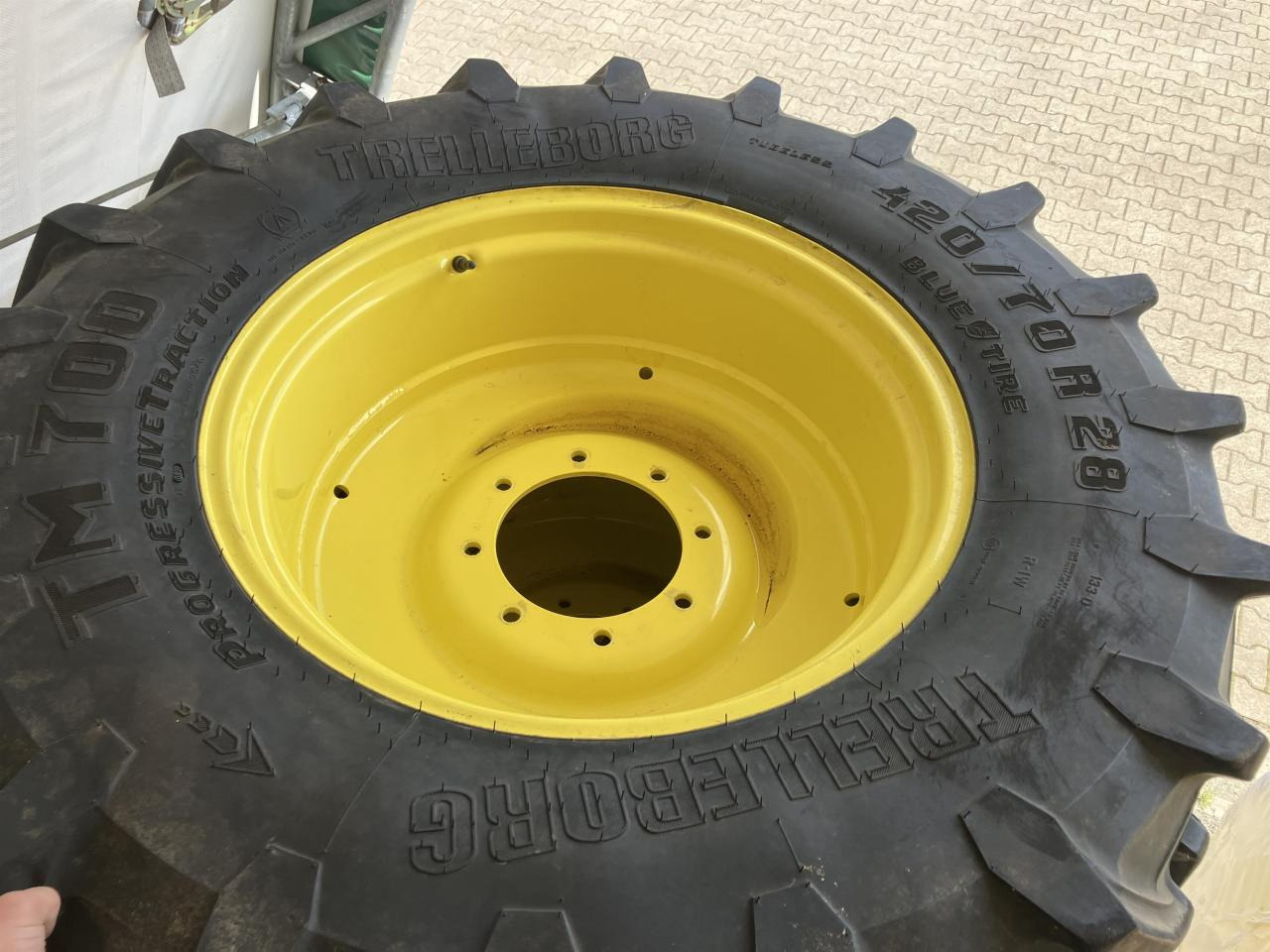 Trelleborg 420/70R28 - Padanga - Žemės ūkio technika: foto 4 Trelleborg 420/70R28 - Padanga - Žemės ūkio technika: foto 4