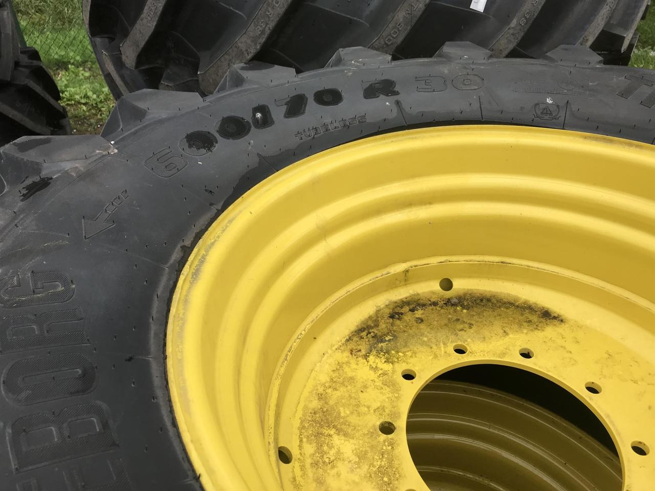 Trelleborg 600/70R30 - Padanga - Žemės ūkio technika: foto 4 Trelleborg 600/70R30 - Padanga - Žemės ūkio technika: foto 4