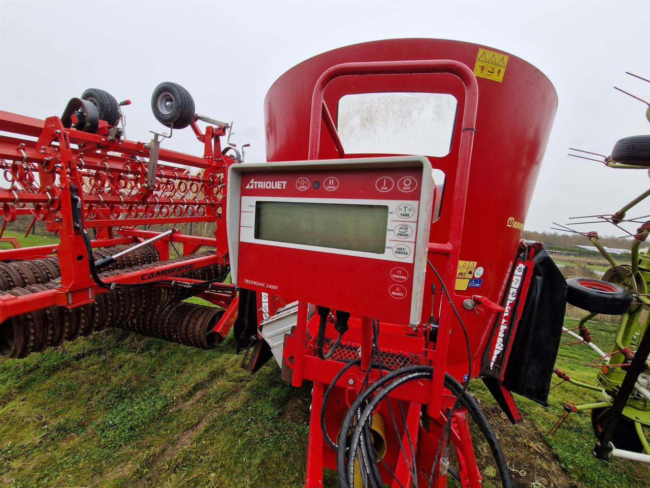 Trioliet Solomix 1-1000 ZK - Pašarų maišytuvas: foto 3 Trioliet Solomix 1-1000 ZK - Pašarų maišytuvas: foto 3