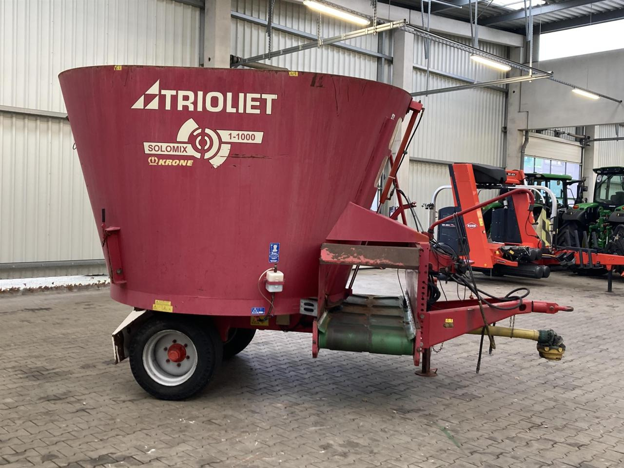 Trioliet Solomix 1 VL 1000 - Pašarų maišytuvas: foto 3 Trioliet Solomix 1 VL 1000 - Pašarų maišytuvas: foto 3