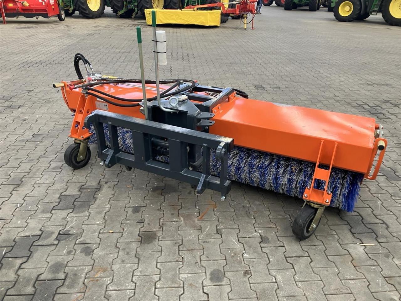 Tuchel Profi 660 - Rotacinė šluota: foto 3 Tuchel Profi 660 - Rotacinė šluota: foto 3