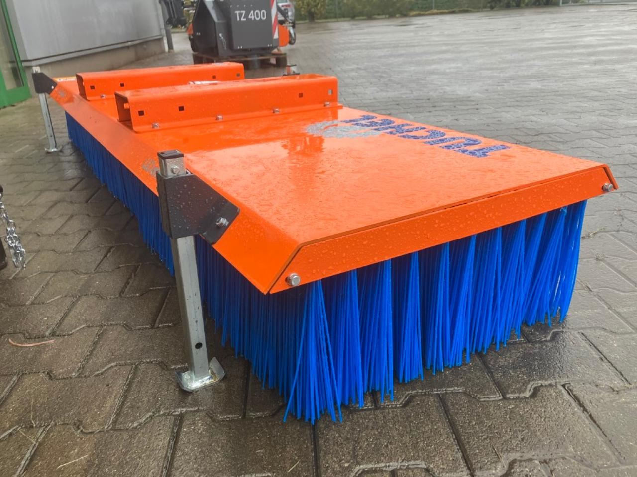 Tuchel Solo 250 - Rotacinė šluota: foto 4 Tuchel Solo 250 - Rotacinė šluota: foto 4