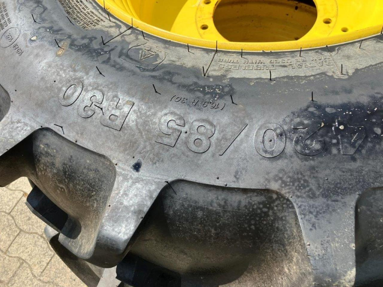 Vredestein 420/85R30 - Padanga - Žemės ūkio technika: foto 5 Vredestein 420/85R30 - Padanga - Žemės ūkio technika: foto 5