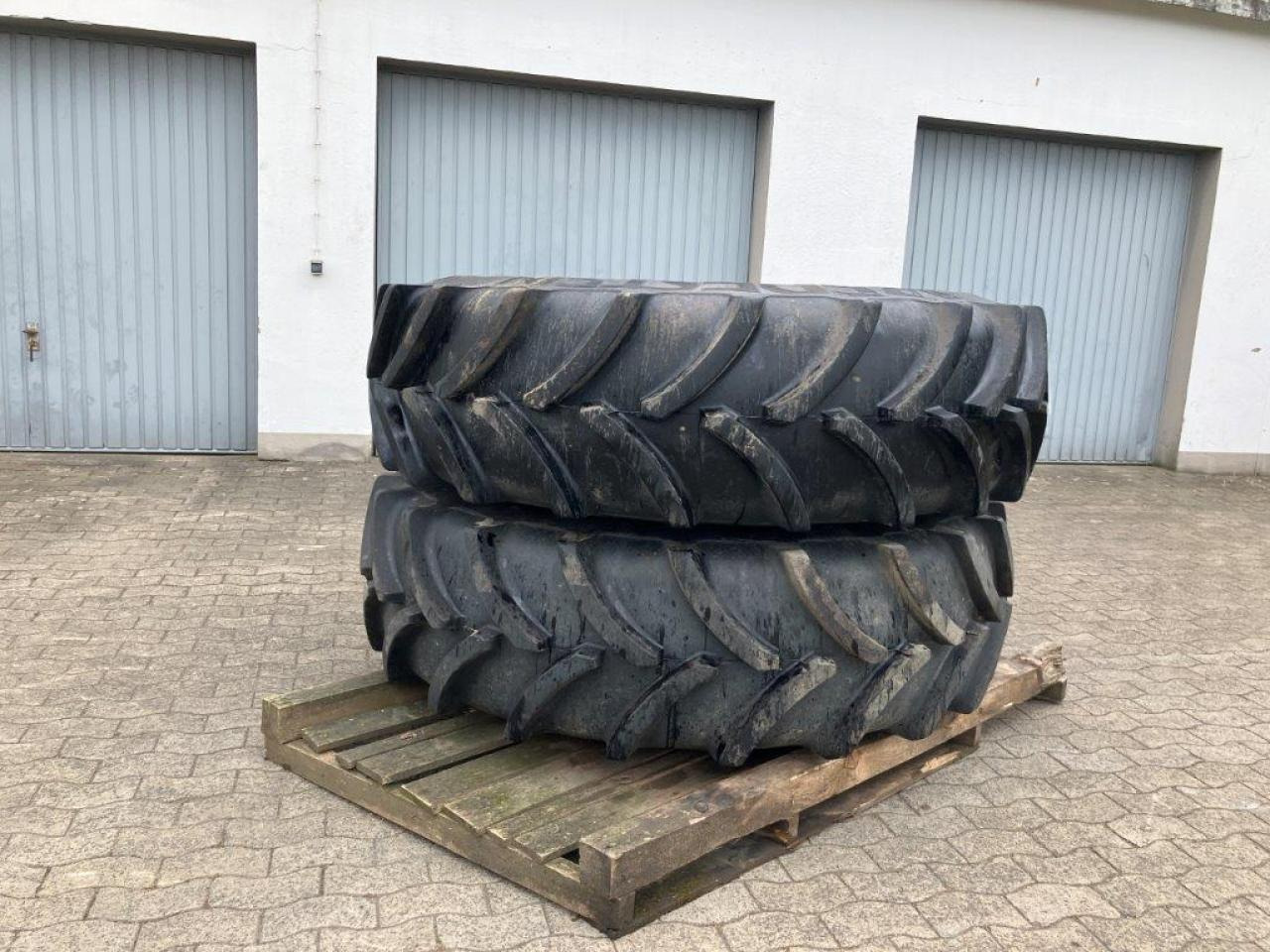 Vredestein 520/8R42 - Padanga - Žemės ūkio technika: foto 1 Vredestein 520/8R42 - Padanga - Žemės ūkio technika: foto 1