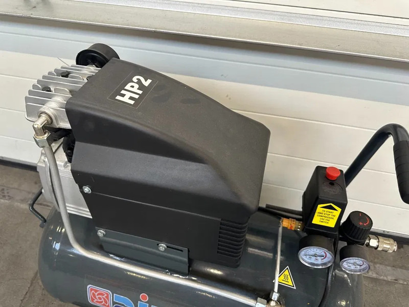 Airmec FIAC 2 PK 170 L / min 8 Bar Elektrische Zuigercompressor Overstock - Oro kompresorius: foto 5 Airmec FIAC 2 PK 170 L / min 8 Bar Elektrische Zuigercompressor Overstock - Oro kompresorius: foto 5