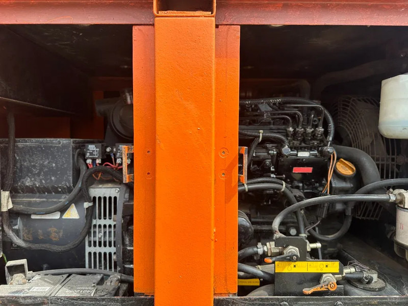 Atlas-Copco QAS 18 Yanmar Mecc Alte Spa 18 kVA Silent generatorset - Elektrinis generatorius: foto 3 Atlas-Copco QAS 18 Yanmar Mecc Alte Spa 18 kVA Silent generatorset - Elektrinis generatorius: foto 3