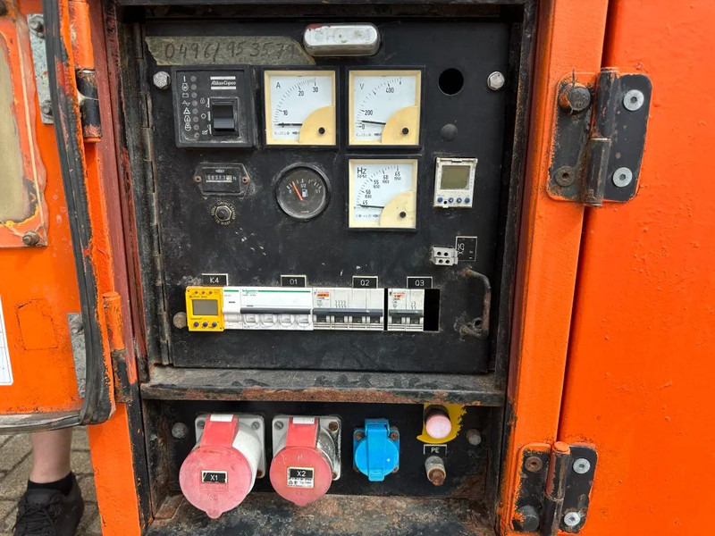 Atlas-Copco QAS 18 Yanmar Mecc Alte Spa 18 kVA Silent generatorset - Elektrinis generatorius: foto 4 Atlas-Copco QAS 18 Yanmar Mecc Alte Spa 18 kVA Silent generatorset - Elektrinis generatorius: foto 4