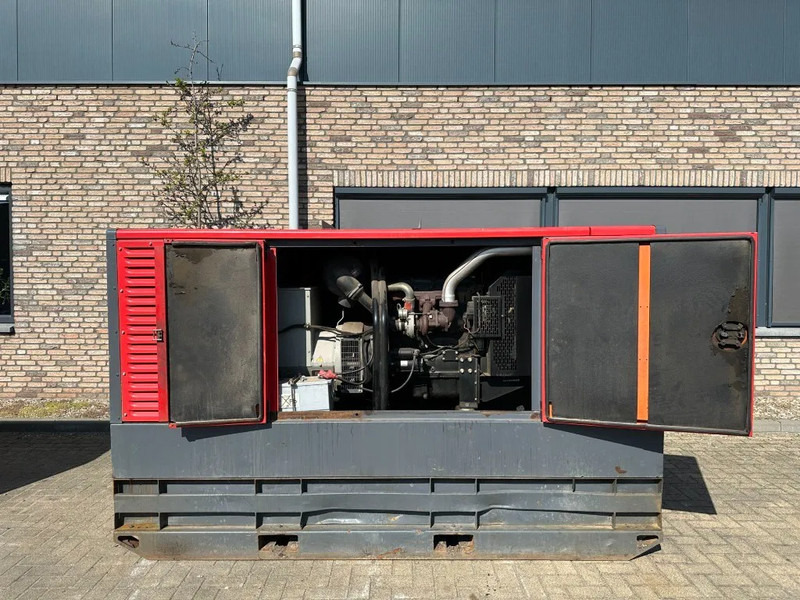 Atlas-Copco QAS 60 Perkins Stamford 60 kVA Silent Rental generatorset - Elektrinis generatorius: foto 3 Atlas-Copco QAS 60 Perkins Stamford 60 kVA Silent Rental generatorset - Elektrinis generatorius: foto 3