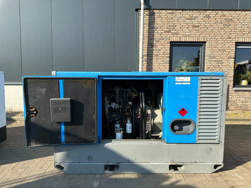 Atlas-Copco QAS 60 Perkins Stamford 60 kVA Silent Rental generatorset - Elektrinis generatorius: foto 3 Atlas-Copco QAS 60 Perkins Stamford 60 kVA Silent Rental generatorset - Elektrinis generatorius: foto 3