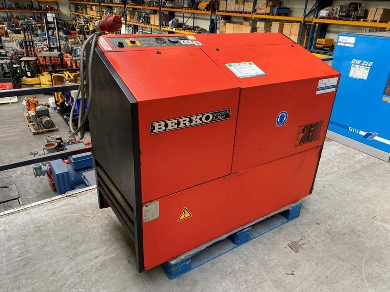 BERKO BSD 25 18.5 kW 2400 L / min 8 Bar Silent Elektrische Schroefcompressor - Oro kompresorius: foto 2 BERKO BSD 25 18.5 kW 2400 L / min 8 Bar Silent Elektrische Schroefcompressor - Oro kompresorius: foto 2