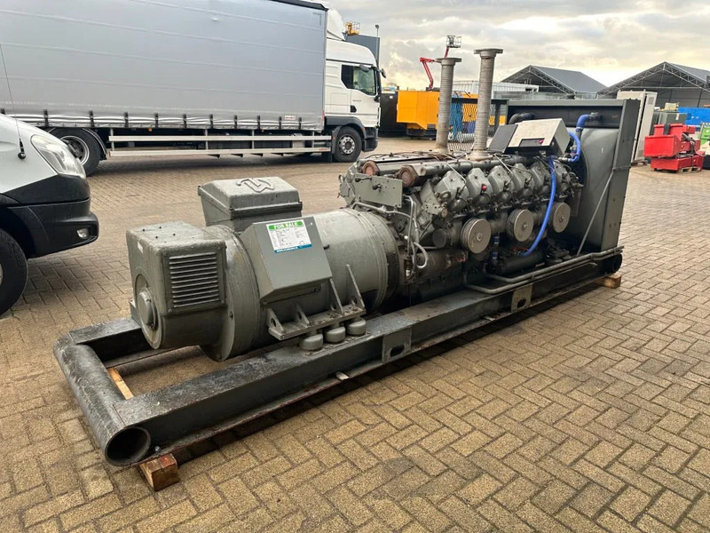 Elektrinis generatorius Baudouin Leroy Somer 300 kVA noodstroom generatorset ex Emergency: foto 11