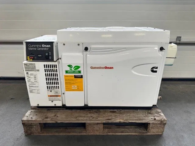 Cummins Onan MDKBP Kubota 4 cilinder Diesel 13.5 kVA Marine Silent generatorset - Elektrinis generatorius: foto 1 Cummins Onan MDKBP Kubota 4 cilinder Diesel 13.5 kVA Marine Silent generatorset - Elektrinis generatorius: foto 1