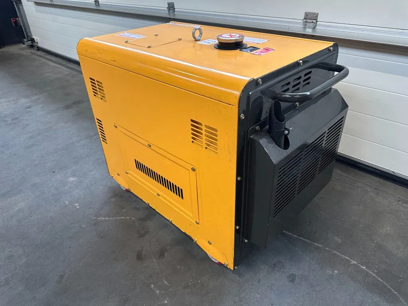 Nauja Elektrinis generatorius Diesel Diesel Generator UK-9500 5.5 kW 230 en 400 Volt Silent Diesel generator New !: foto 11 Nauja Elektrinis generatorius Diesel Diesel Generator UK-9500 5.5 kW 230 en 400 Volt Silent Diesel generator New !: foto 11