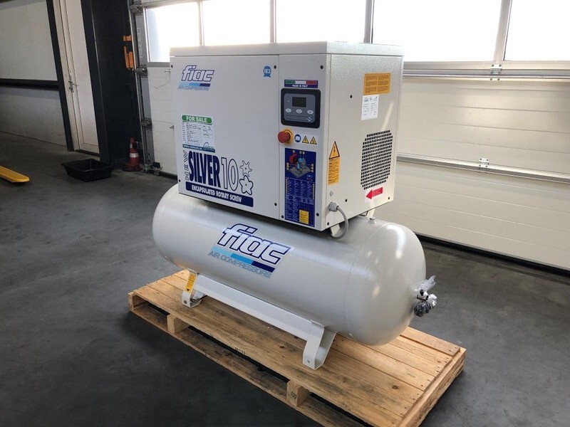 Fiac New Silver 10 / 300 Silent 7.5 kW 860 L / min 10 bar Elektrische Schroefcompressor met ketel - Oro kompresorius: foto 4 Fiac New Silver 10 / 300 Silent 7.5 kW 860 L / min 10 bar Elektrische Schroefcompressor met ketel - Oro kompresorius: foto 4