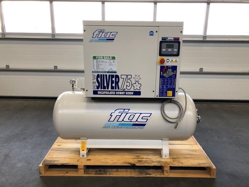Fiac New Silver 7.5 / 300 Silent 5.5 kW 720 L / min 10 Bar Elektrische schroefcompressor met ketel - Oro kompresorius: foto 2 Fiac New Silver 7.5 / 300 Silent 5.5 kW 720 L / min 10 Bar Elektrische schroefcompressor met ketel - Oro kompresorius: foto 2