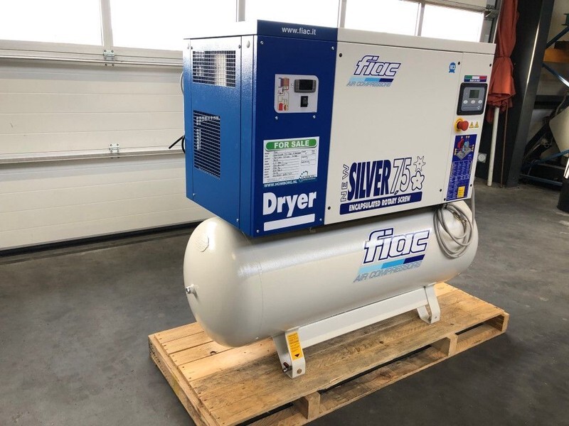 Fiac New Silver D 7.5 / 300 Silent 5.5 kW 720 L / min 10 bar Elektrische Schroefcompressor met ketel en droger - Oro kompresorius: foto 3 Fiac New Silver D 7.5 / 300 Silent 5.5 kW 720 L / min 10 bar Elektrische Schroefcompressor met ketel en droger - Oro kompresorius: foto 3