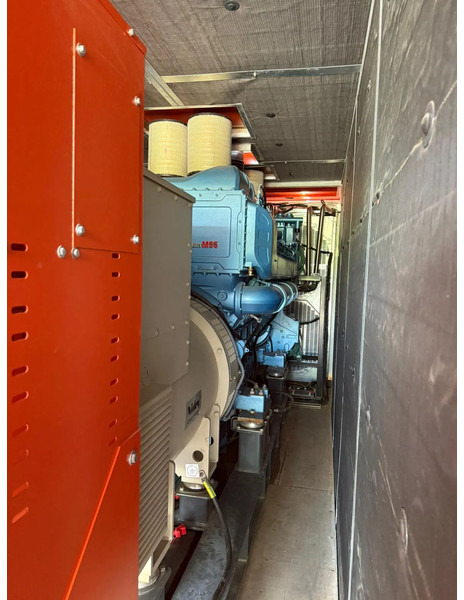 Grupel Baudouin 2200 kVA Silent generatorset in 40 ft container Overstock New ! - Elektrinis generatorius: foto 5 Grupel Baudouin 2200 kVA Silent generatorset in 40 ft container Overstock New ! - Elektrinis generatorius: foto 5