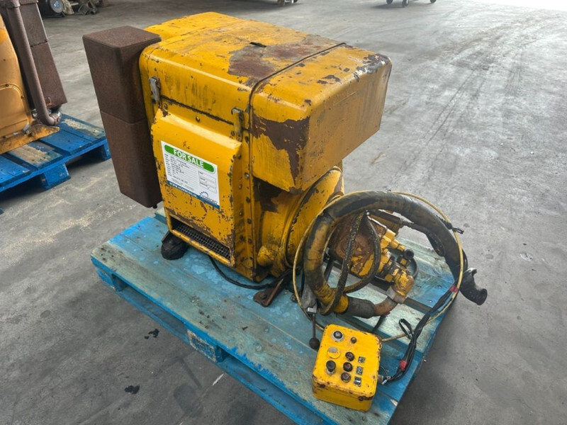 Hatz 2L30C Silent Diesel Motor 19 kW 26 PK met hydrauliekpomp - Variklis - Krovimo technika: foto 1 Hatz 2L30C Silent Diesel Motor 19 kW 26 PK met hydrauliekpomp - Variklis - Krovimo technika: foto 1