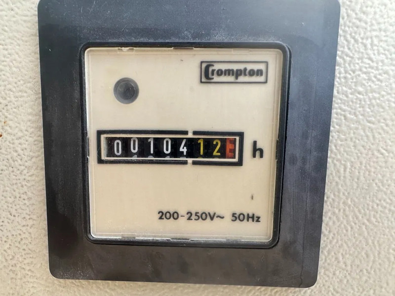 Iveco 8041 I 06.55 Leroy Somer 45 KVA noodstroom generatorset as New ! 104 hours - Elektrinis generatorius: foto 5 Iveco 8041 I 06.55 Leroy Somer 45 KVA noodstroom generatorset as New ! 104 hours - Elektrinis generatorius: foto 5