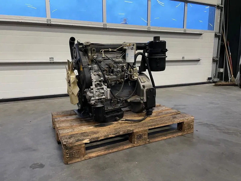 Iveco 8141 Diesel Motor 4 cilinder 53 kW / 74 PK Diesel Engine - Variklis - Krovimo technika: foto 1 Iveco 8141 Diesel Motor 4 cilinder 53 kW / 74 PK Diesel Engine - Variklis - Krovimo technika: foto 1