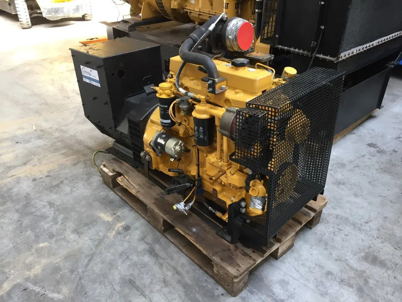 John Deere 4045 TFU 70 Stamford 65 kVA generatorset - Elektrinis generatorius: foto 5 John Deere 4045 TFU 70 Stamford 65 kVA generatorset - Elektrinis generatorius: foto 5