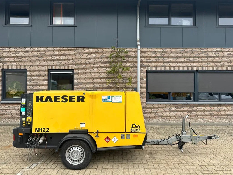 Kaeser M122 Deutz 11.1 m3 / min 10 Bar 83 kW Mobiele Diesel Compressor - Oro kompresorius: foto 1 Kaeser M122 Deutz 11.1 m3 / min 10 Bar 83 kW Mobiele Diesel Compressor - Oro kompresorius: foto 1