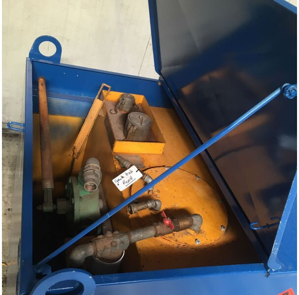 Kiwa IBC Elzinga Machinefabriek 1000 liter IBC Dieseltank met handpomp - Sandėliavimo talpykla: foto 3 Kiwa IBC Elzinga Machinefabriek 1000 liter IBC Dieseltank met handpomp - Sandėliavimo talpykla: foto 3