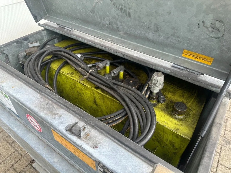 Kiwa IBC Steenbergen 750 liter Dieseltank met Handpomp Milieutank Gegalvaniseerd - Sandėliavimo talpykla: foto 5 Kiwa IBC Steenbergen 750 liter Dieseltank met Handpomp Milieutank Gegalvaniseerd - Sandėliavimo talpykla: foto 5