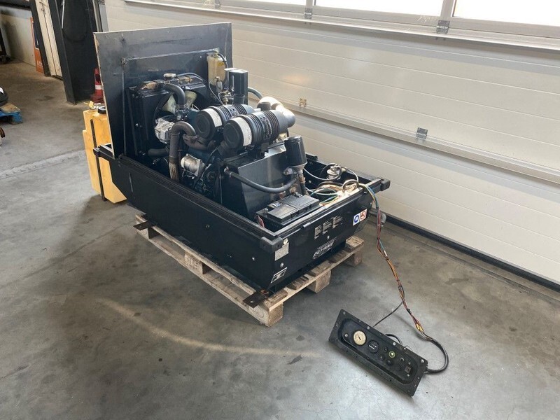 Kubota Sullair 15.5 kW 7 bar 2000 L / min Diesel Schroefcompressor - Oro kompresorius: foto 2 Kubota Sullair 15.5 kW 7 bar 2000 L / min Diesel Schroefcompressor - Oro kompresorius: foto 2