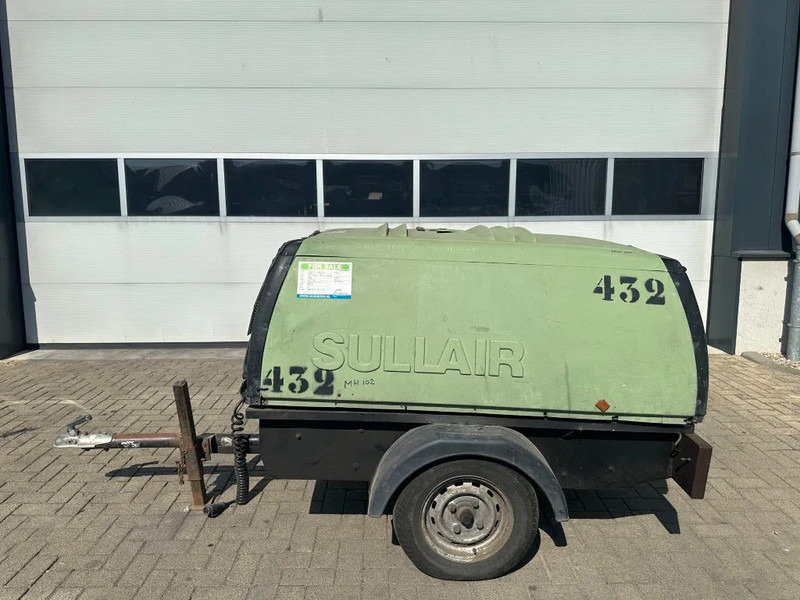 Kubota V2203 Sullair K65 Mobiele Diesel Compressor 3.7 m3 / min 30 kW 7 Bar - Oro kompresorius: foto 1 Kubota V2203 Sullair K65 Mobiele Diesel Compressor 3.7 m3 / min 30 kW 7 Bar - Oro kompresorius: foto 1