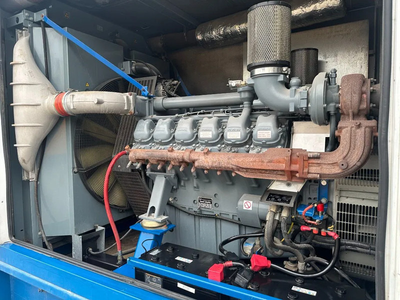 Elektrinis generatorius MAN MAN D2842 LE 213 met Leroy Somer 800 kVA Silent generatorset as New ! 410 hours !: foto 15