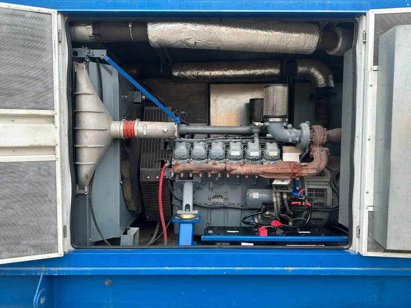 Elektrinis generatorius MAN MAN D2842 LE 213 met Leroy Somer 800 kVA Silent generatorset as New ! 410 hours !: foto 12