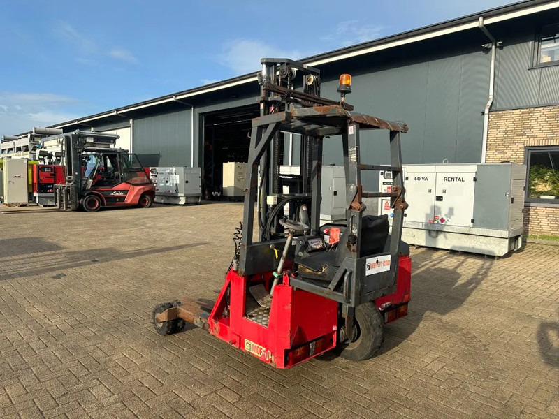 Moffett M4 20.1 Kubota Diesel Kooiaap 2 ton Duplex Sideshift Meeneemheftruck - Montuojamas prie sunkvežimio krautuvas: foto 2 Moffett M4 20.1 Kubota Diesel Kooiaap 2 ton Duplex Sideshift Meeneemheftruck - Montuojamas prie sunkvežimio krautuvas: foto 2