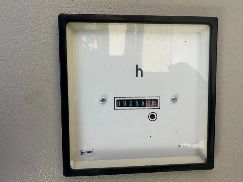Perkins T4.236 60 kVA noodstroom generatorset as New ! 256 hours ! - Elektrinis generatorius: foto 5 Perkins T4.236 60 kVA noodstroom generatorset as New ! 256 hours ! - Elektrinis generatorius: foto 5