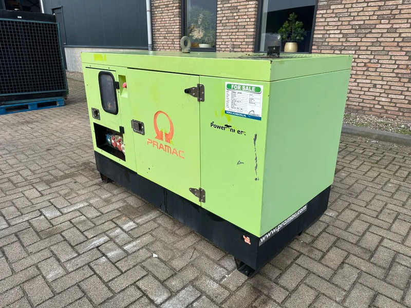 Pramac GSW22 Yanmar Mecc Alte Spa 22 kVA Silent generatorset - Elektrinis generatorius: foto 5 Pramac GSW22 Yanmar Mecc Alte Spa 22 kVA Silent generatorset - Elektrinis generatorius: foto 5