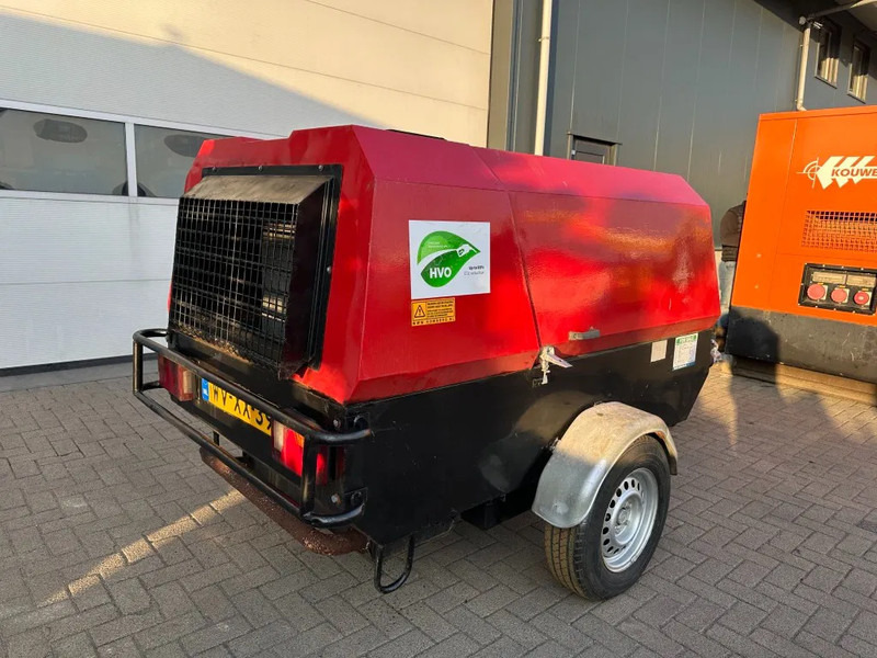 Rotair MDVN 71 AP Perkins 7.1 m3 / min 47 kW 7 Bar Mobiele Diesel Compressor Aanhanger - Oro kompresorius: foto 1 Rotair MDVN 71 AP Perkins 7.1 m3 / min 47 kW 7 Bar Mobiele Diesel Compressor Aanhanger - Oro kompresorius: foto 1