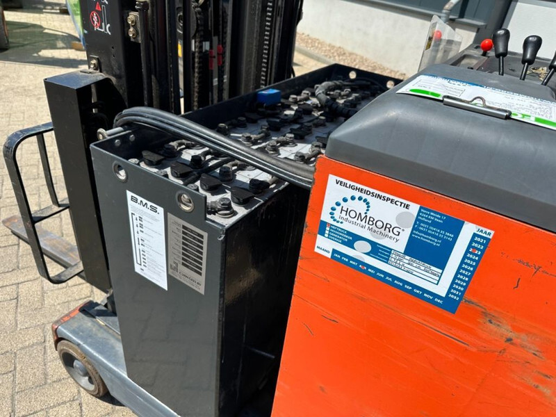 Toyota 6FBRE14 Triplex 1.4 ton Triplex Elektra Reachtruck - Krautuvas su šakėmis: foto 5 Toyota 6FBRE14 Triplex 1.4 ton Triplex Elektra Reachtruck - Krautuvas su šakėmis: foto 5