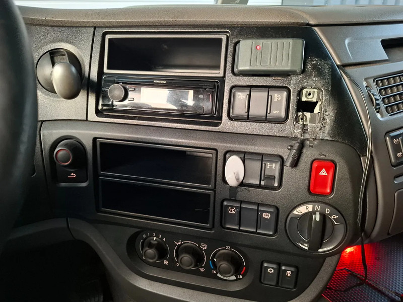 Vilkikas DAF XF 460 NL TREKKER: foto 17