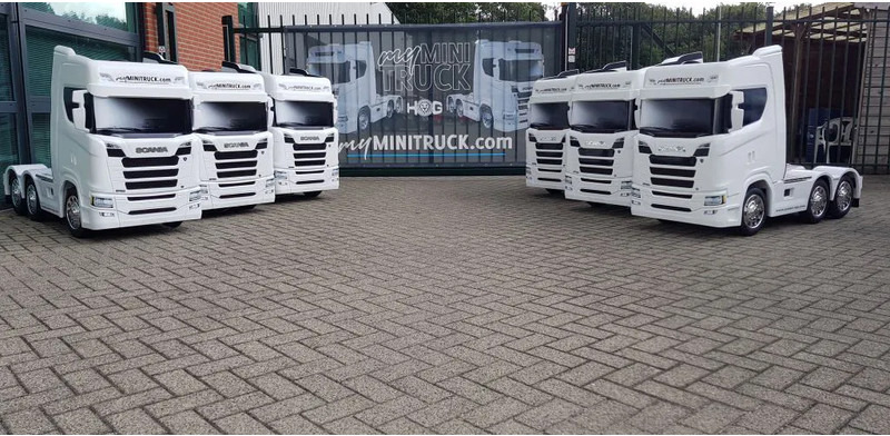 Scania 770ST V8 NGS SCANIA S770 - Vilkikas: foto 1 Scania 770ST V8 NGS SCANIA S770 - Vilkikas: foto 1