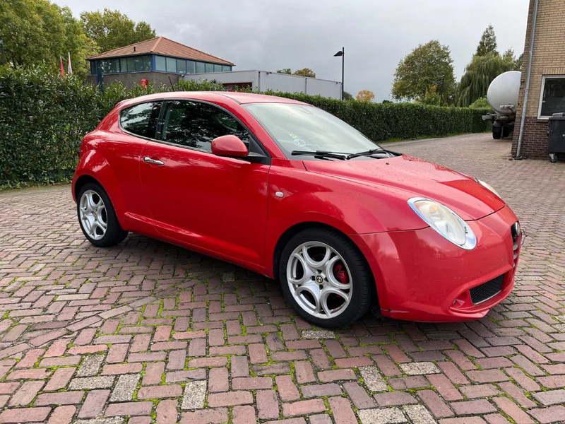 Alfa Romeo MiTo 1.4 T - Hečbekas: foto 5 Alfa Romeo MiTo 1.4 T - Hečbekas: foto 5
