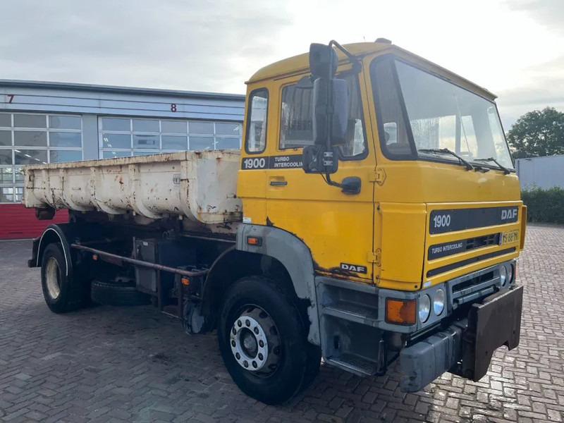 DAF 1900 F HAAKARM - Konteineris-vežimus/ Sukeisti kūną sunkvežimis: foto 1 DAF 1900 F HAAKARM - Konteineris-vežimus/ Sukeisti kūną sunkvežimis: foto 1