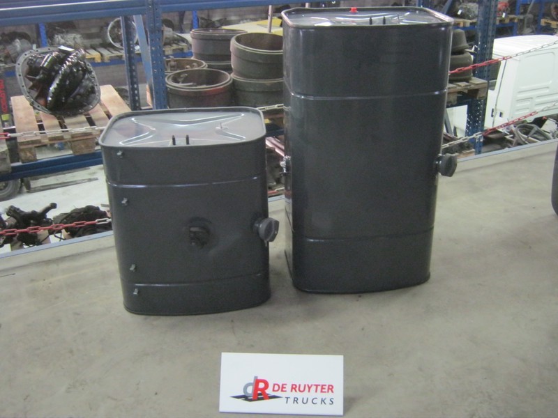 DAF Brandstoftanks voor LF - Degalų bakas - Sunkvežimis: foto 3 DAF Brandstoftanks voor LF - Degalų bakas - Sunkvežimis: foto 3