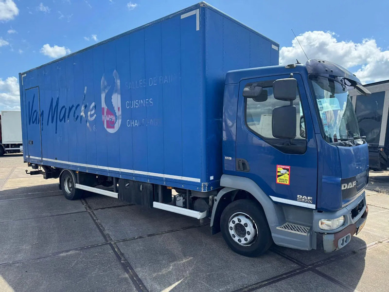 DAF LF 45 .220 - Furgonas sunkvežimis: foto 3 DAF LF 45 .220 - Furgonas sunkvežimis: foto 3