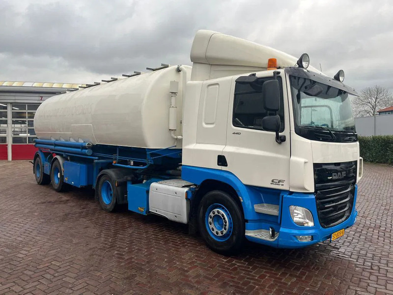 DAF CF 440 FT EURO 6 WITH BULK COMPRESSOR - Vilkikas: foto 1 DAF CF 440 FT EURO 6 WITH BULK COMPRESSOR - Vilkikas: foto 1