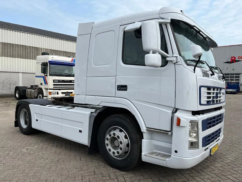 Volvo FM 9 MOTOR DEFECT (motor start wel maar kan niet rijden) - Vilkikas: foto 5 Volvo FM 9 MOTOR DEFECT (motor start wel maar kan niet rijden) - Vilkikas: foto 5