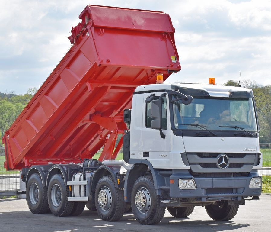 Mercedes-Benz ACTROS 3241 Kipper 5,70m + BORDMATIC / 8x4 - Savivartis sunkvežimis: foto 4 Mercedes-Benz ACTROS 3241 Kipper 5,70m + BORDMATIC / 8x4 - Savivartis sunkvežimis: foto 4