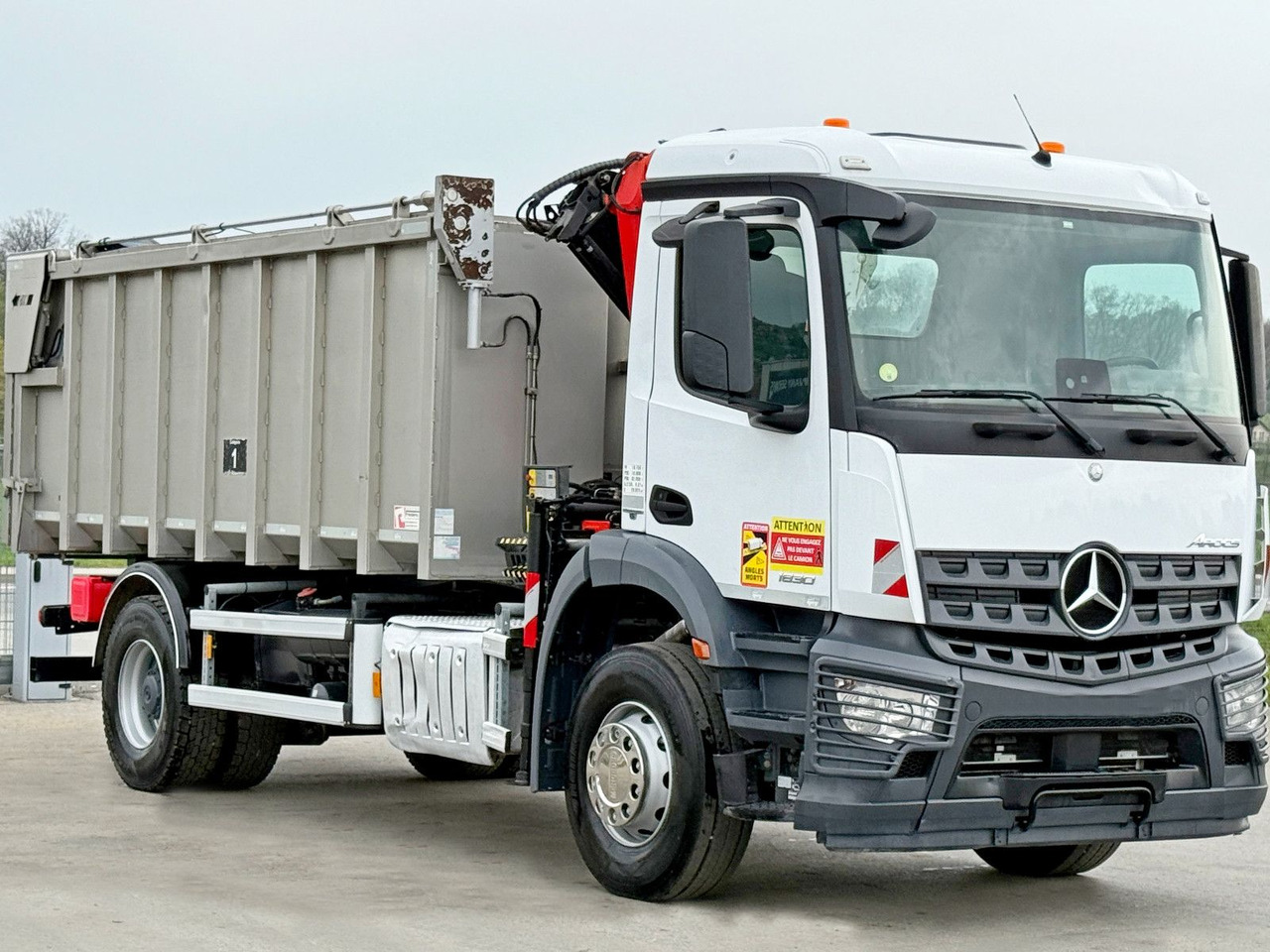 Mercedes-Benz AROCS 1830* KIPPER 5,00m * PK 7.501 SLD A + FUNK - Sunkvežimis su kranu: foto 3 Mercedes-Benz AROCS 1830* KIPPER 5,00m * PK 7.501 SLD A + FUNK - Sunkvežimis su kranu: foto 3