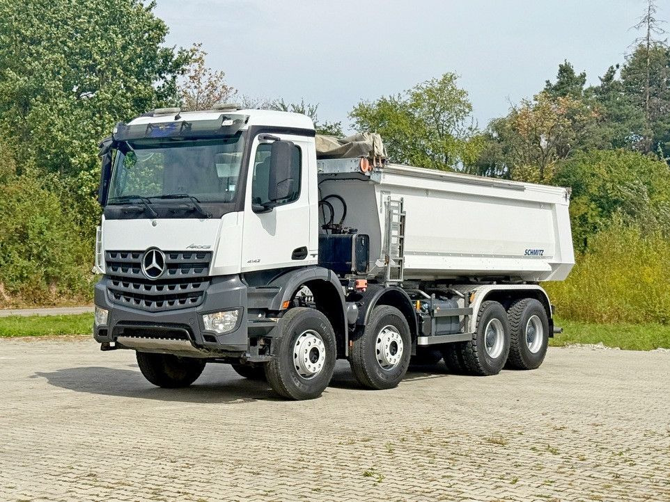 Mercedes-Benz AROCS 4142* KIPPER / 8x4 * TOPZUSTAND - Savivartis sunkvežimis: foto 2 Mercedes-Benz AROCS 4142* KIPPER / 8x4 * TOPZUSTAND - Savivartis sunkvežimis: foto 2