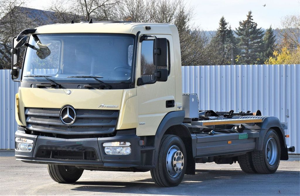 Mercedes-Benz ATEGO 1221 * ABROLLKIPPER * TOPZUSTAND Mercedes-Benz ATEGO 1221 * ABROLLKIPPER * TOPZUSTAND - Hook-lift sunkvežimis, Sunkvežimis su kranu: foto 4 Mercedes-Benz ATEGO 1221 * ABROLLKIPPER * TOPZUSTAND Mercedes-Benz ATEGO 1221 * ABROLLKIPPER * TOPZUSTAND - Hook-lift sunkvežimis, Sunkvežimis su kranu: foto 4
